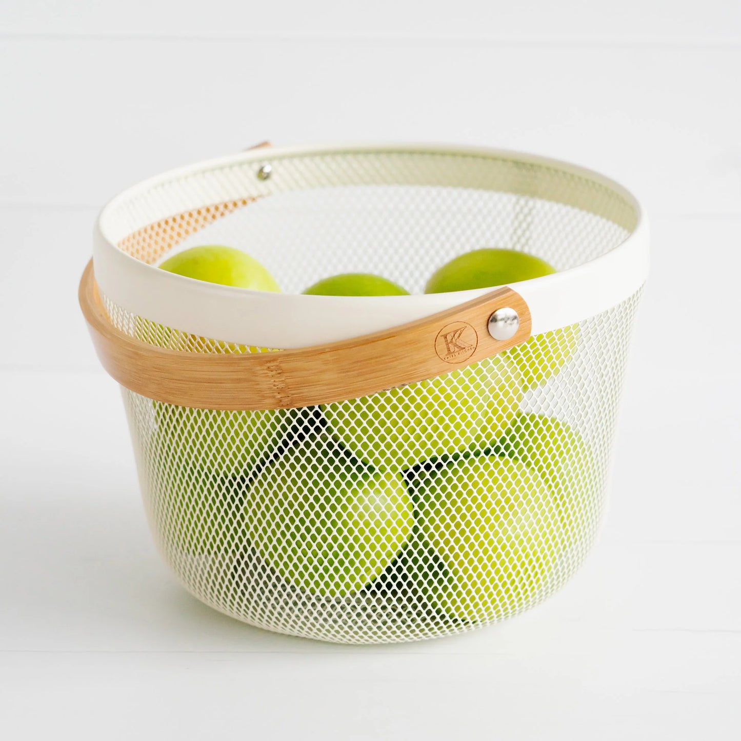 Round Mesh Basket With Wood Handle